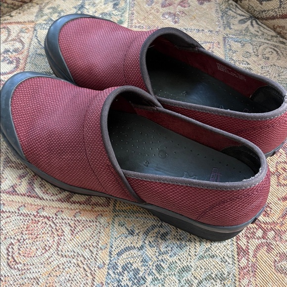 Dansko Volley Clogs Red Burgundy Leather Slip On Comfort Shoes Mules Women’s 41 - Picture 3 of 12